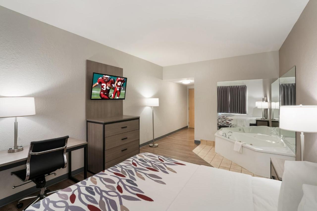 Red Roof Inn & Suites Carrollton, Ga - West Georgia מראה חיצוני תמונה
