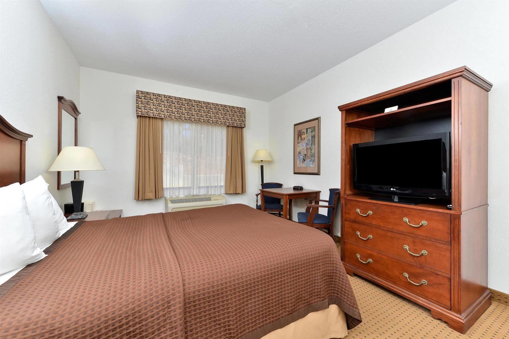 Red Roof Inn & Suites Carrollton, Ga - West Georgia מראה חיצוני תמונה