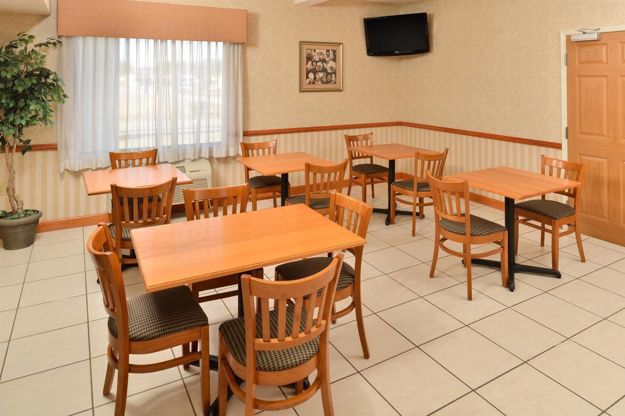 Red Roof Inn & Suites Carrollton, Ga - West Georgia מראה חיצוני תמונה
